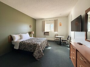 Standard Room, 1 Katil Kelamin (Double), Non Smoking | Meja, ruang kerja komputer riba, seterika/papan seterika, Wi-fi percuma