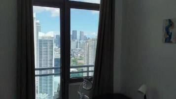 1 bedroom, iron/ironing board, internet, bed sheets