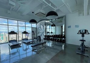 Fitness facility - Rockwell Side at Acqua Private (Makati City)