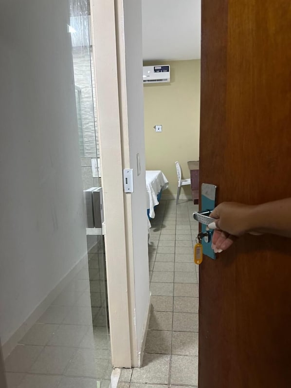 Dobbeltrom – basic, bassengutsikt | Romfasilitet