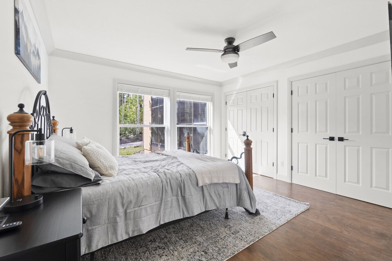 2 slaapkamers, een strijkplank/strijkijzer, gratis wifi, beddengoed