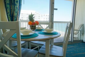 Dining - Luxury One Bedroom Condo with private balcony (Daytona Beach)