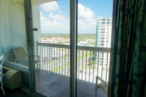 Interior - Luxury One Bedroom Condo with private balcony (Daytona Beach)