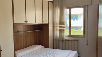 3 Schlafzimmer, BĂŒgeleisen/BĂŒgelbrett, kostenloses WLAN, BettwĂ€sche