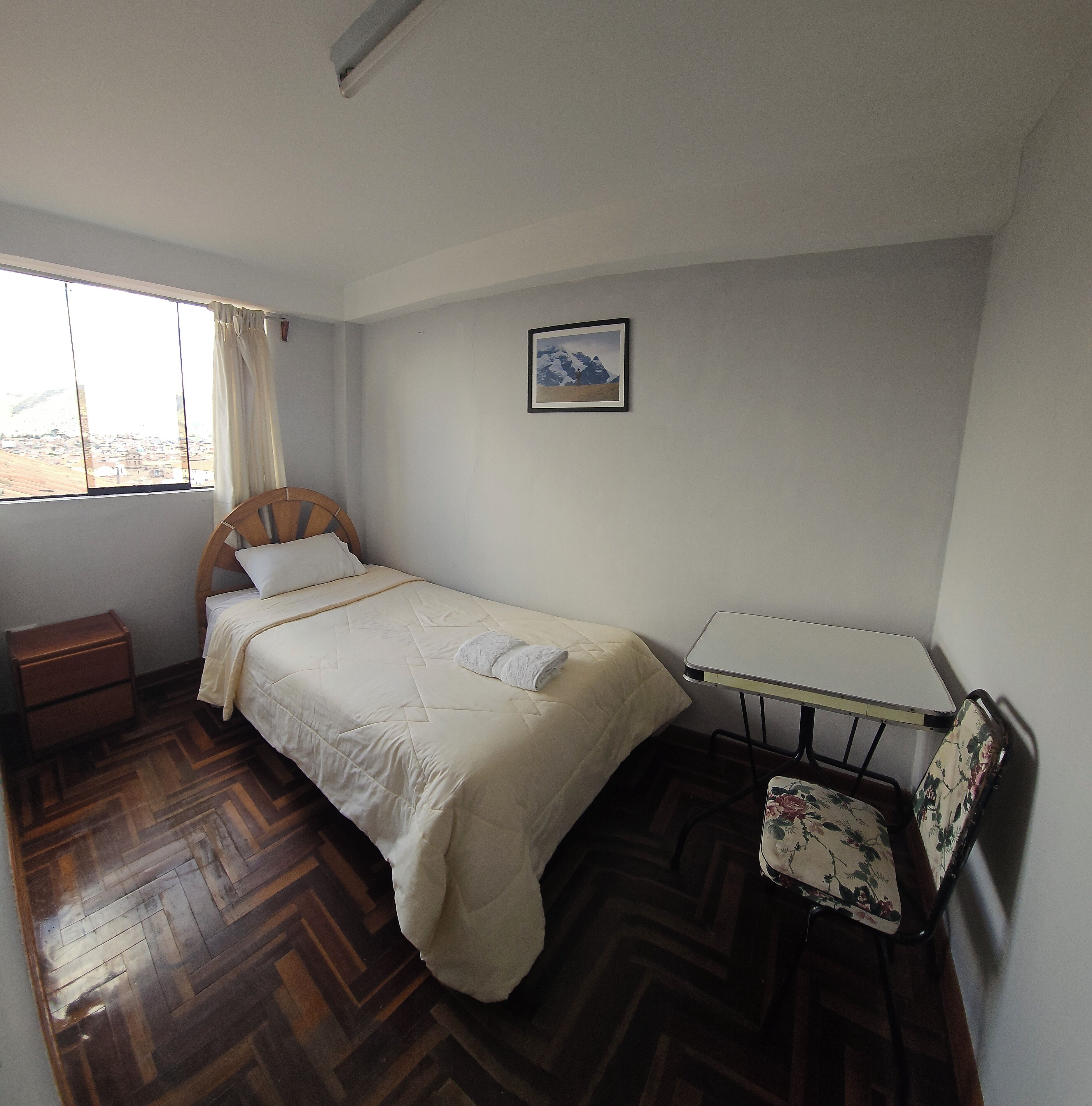 Basic Single Room | Free WiFi