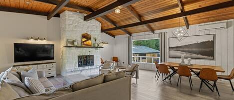 Smart-tv en een open haard