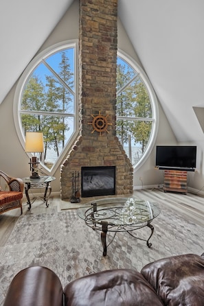 Smart TV, chimenea