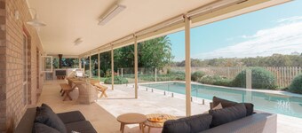 Olea House~McLaren Vale group retreat~Pool~Firepit