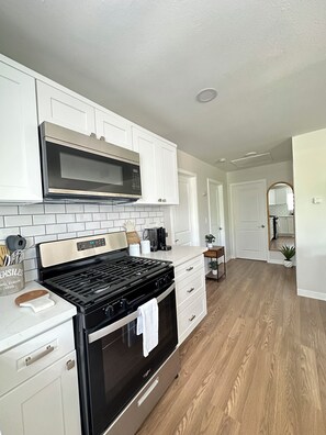 Microwave, oven, stovetop, dishwasher