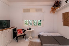 Basic Apartment | Iron/ironing board, free WiFi