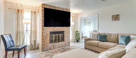TV, fireplace, ping pong