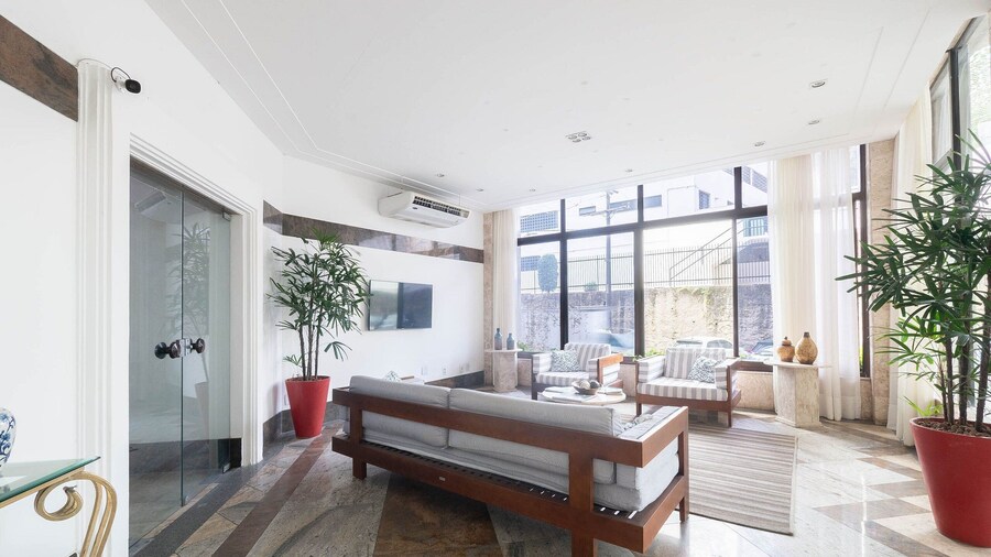 Apt With Balcony in a Condo With Pool Aci0320