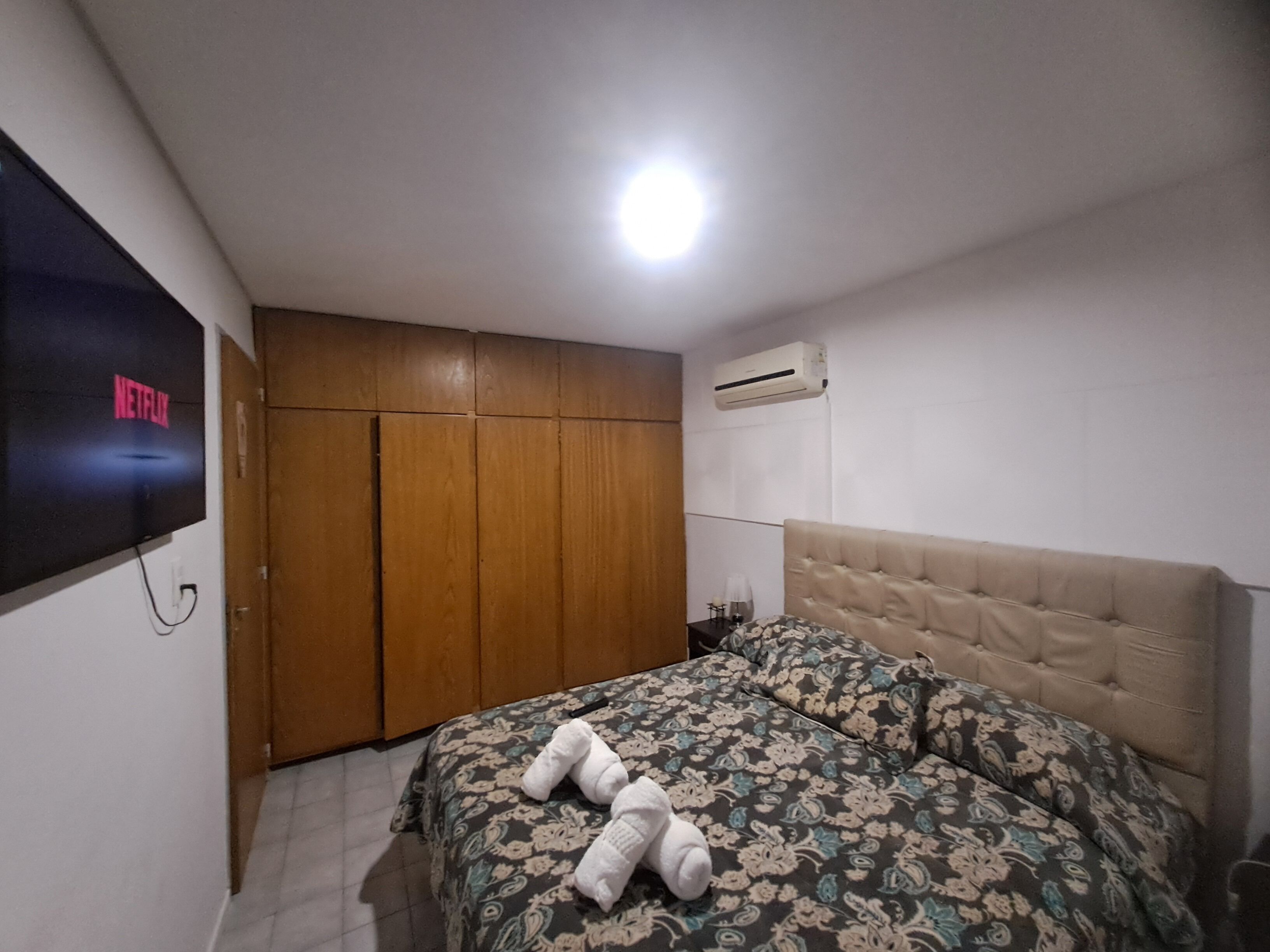 2 quartos, ferros/tábuas de passar roupa, Wi-Fi, roupa de cama