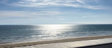 ビーチ、サンラウンジャー、ビーチタオル