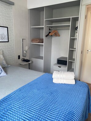 1 habitación y caja de seguridad en la habitación 