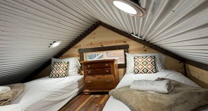 Dinosaur Valley RV Park Cabin 6