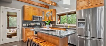 The Reef | Hot Tub | Movie Theatre | Beach Access