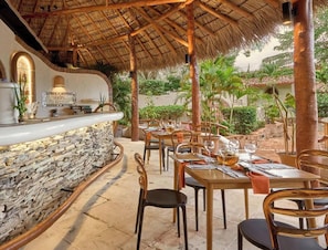 Restaurant - Pelican Eyes Hotel and Resort  (San Juan del Sur)