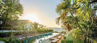 Pelican Eyes Hotel and Resort