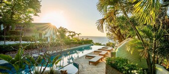 Pelican Eyes Hotel and Resort 