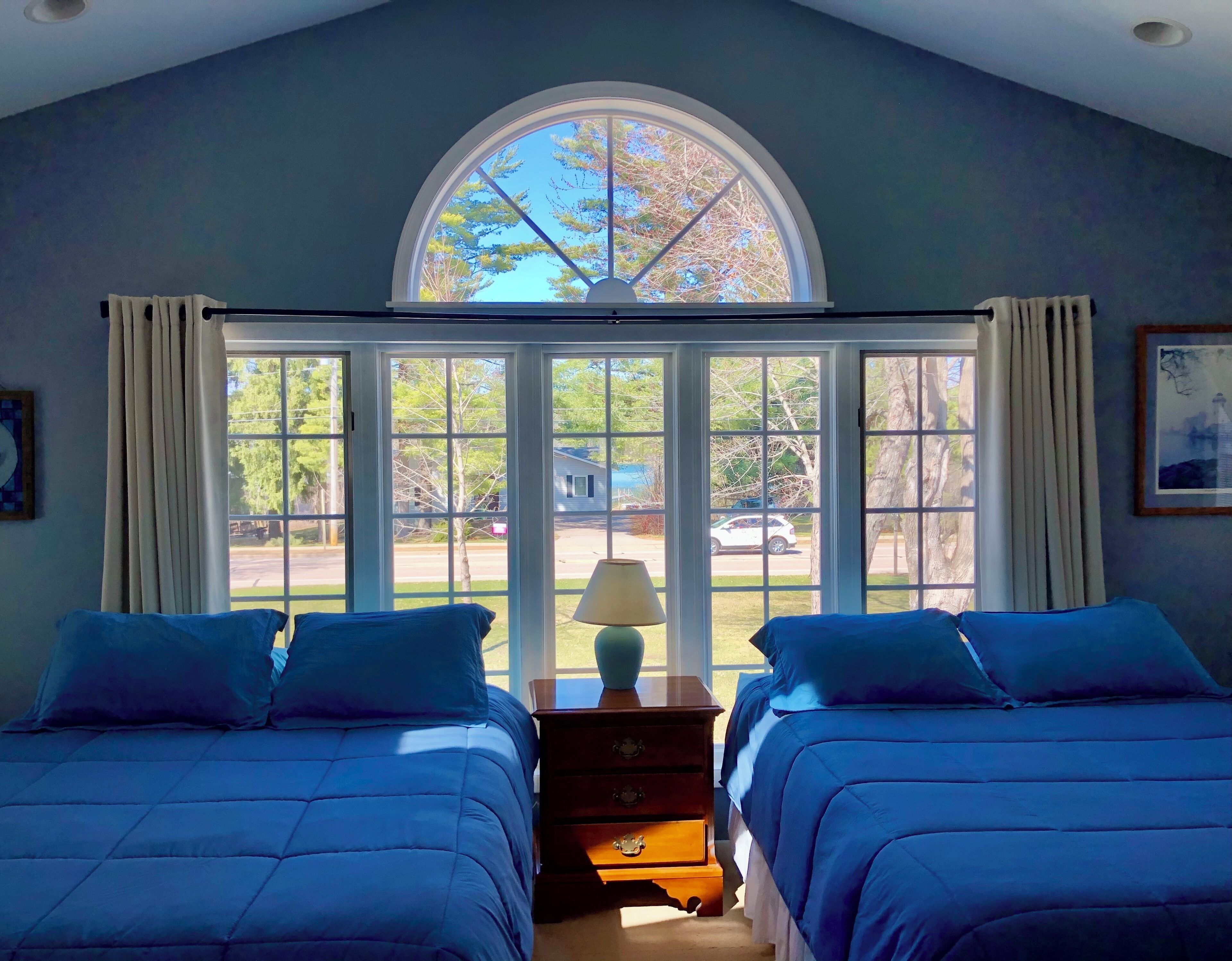 5 bedrooms, WiFi, bed sheets