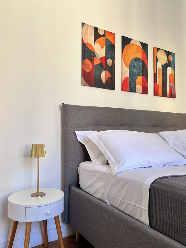 2 bedrooms, iron/ironing board, travel cot, free WiFi