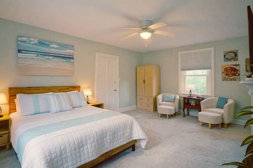 High Tide Haven Suite