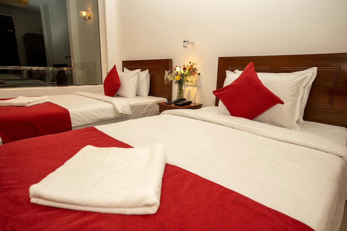 Deluxe Twin Room, Balcony, Mountain View | Desk, laptop workspace, free WiFi