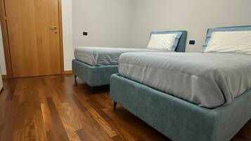 2 camere, ferro/asse da stiro, Wi-Fi gratuito, lenzuola