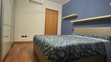 2 Schlafzimmer, Bügeleisen/Bügelbrett, kostenloses WLAN, Bettwäsche