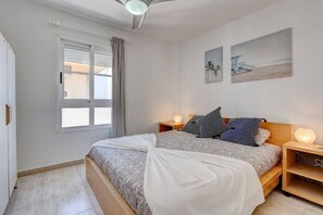 3 Schlafzimmer, Bügeleisen/Bügelbrett, WLAN, Bettwäsche