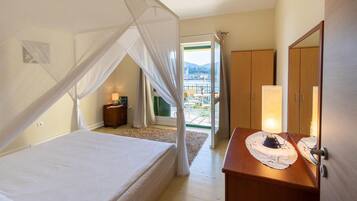 3 bedrooms, iron/ironing board, free WiFi