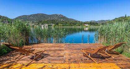 3 bedroom pet friendly apartment in Bacina
