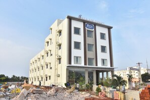 واجهة المنشأة