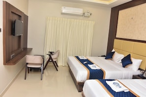 Deluxe Triple Room, City View