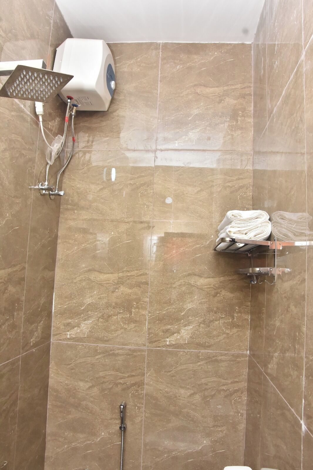 Shower, towels, soap, shampoo