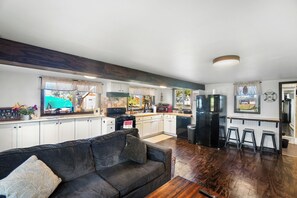 تلفزيون، كُتُب