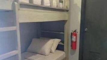 2 bedrooms, internet