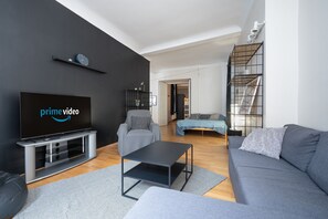 1 habitación, tabla de planchar con plancha, wifi y ropa de cama 