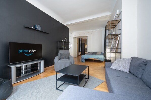 1 غرفة نوم ومكواة/لوح كي وواي فاي وملاءات أسرّة