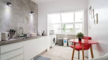 MikrovÄgsugn, ugn, spishÀll och diskmaskin