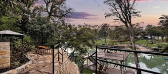 Lakefront Near Schlitterbahn and New Braunfels