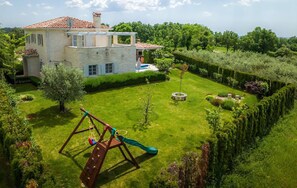 Children’s area - Cozy home in Visnjan with private swimming pool, can be inside or outside (Visnjan)