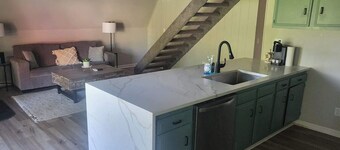 Modern A-frame 3BR Lake Escape with Hot Tub & Deck