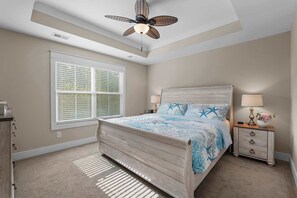 4 bedrooms, desk, iron/ironing board, WiFi - Luxury Hilton Head Villa Getaway 4BR 3 Full BA 1 Half BA Beach Essentials Includ (Hilton Head Island)