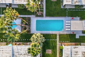 Pool - Mountain View 2-Bedroom Condo, Gated Community 1 Mile from El Paseo (Palm Desert)