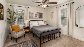 2 bedrooms, iron/ironing board, free WiFi, bed sheets