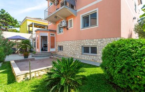 Exterior - Stunning apartment in Crikvenica with WiFi (Crikvenica)