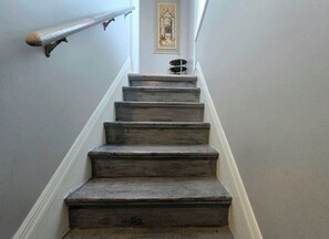 Interior - Gray Goose - Close to Falls & Casino (Niagara Falls)