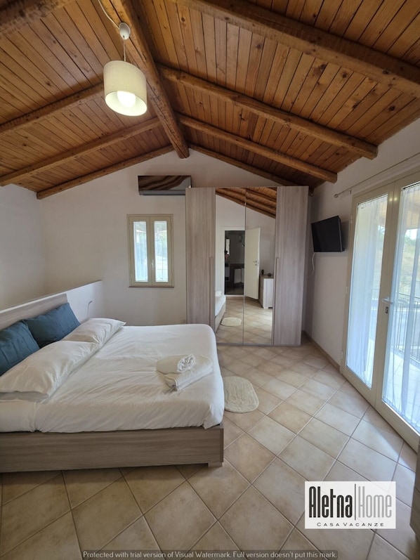 2 عدّة غرف نوم ومكواة/لوح كي وخدمة الإنترنت وملاءات أسرّة